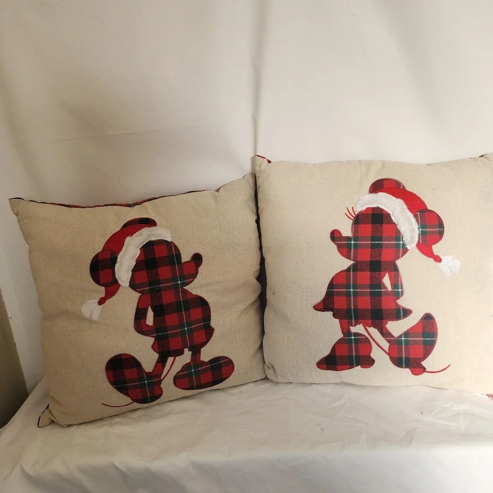 Set Of 2 Mickey Mouse Christmas Throw Pillows Santa Mrs Claus Brown Plaid Red